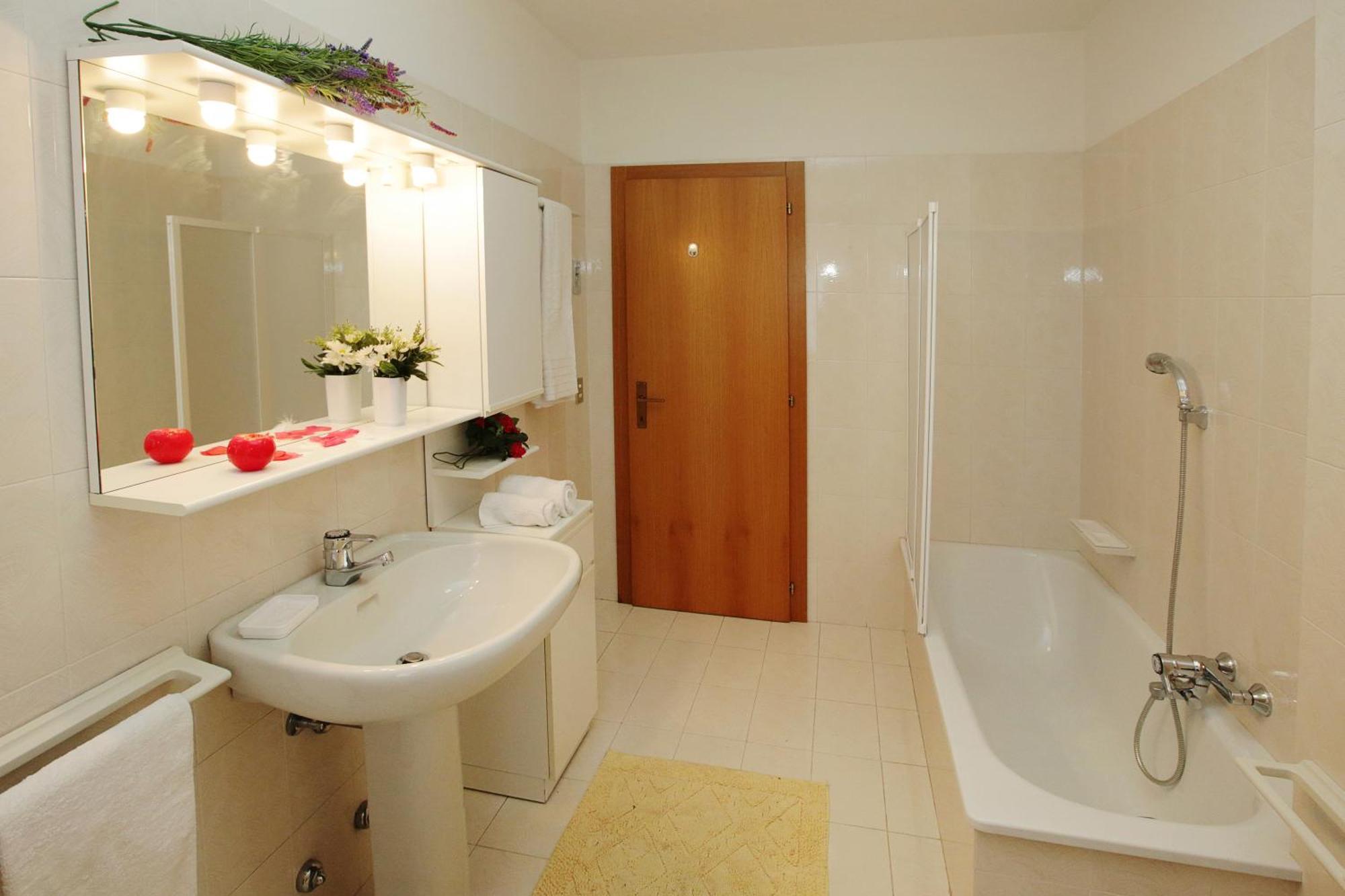 Appartamento Emma - Happy Rentals Рива-дель-Гарда Экстерьер фото